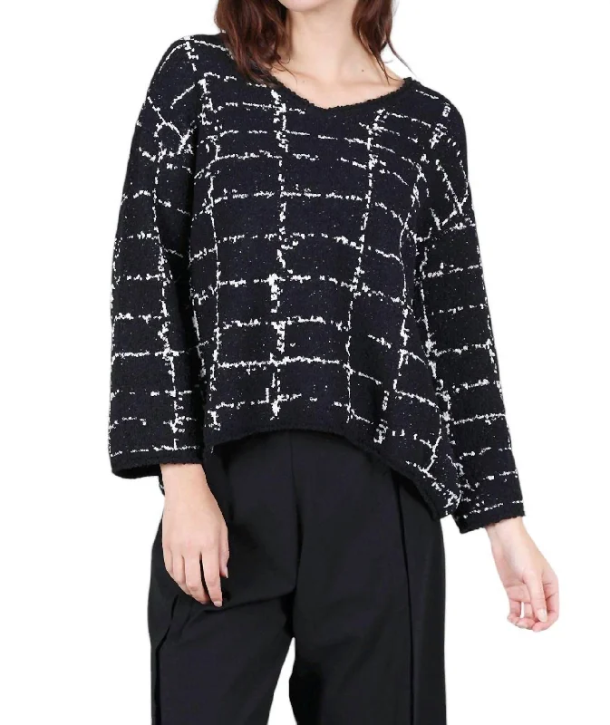 Bounce Swing Pullover Sweater In Black Halter Neck Top