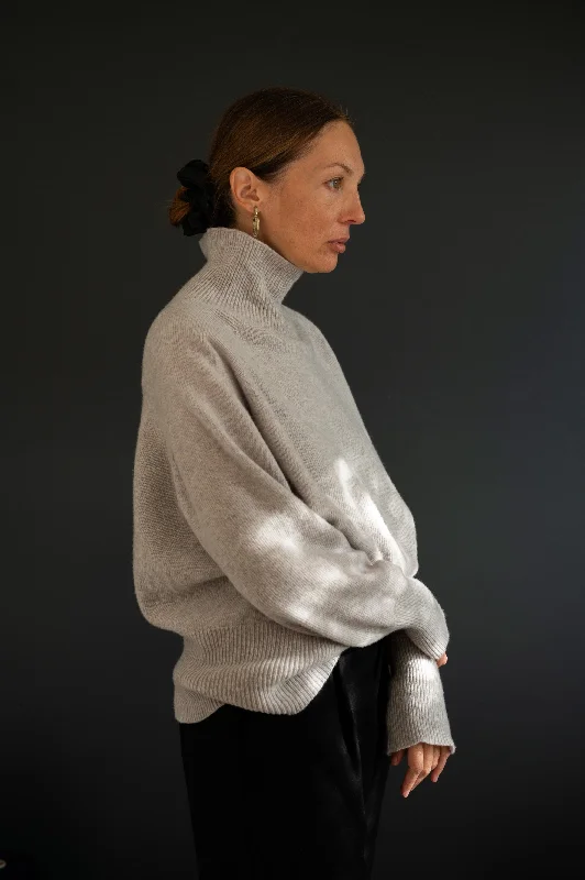 Oversized Merino Weekend Sweater Front Pockets Side Pockets Patch Pockets