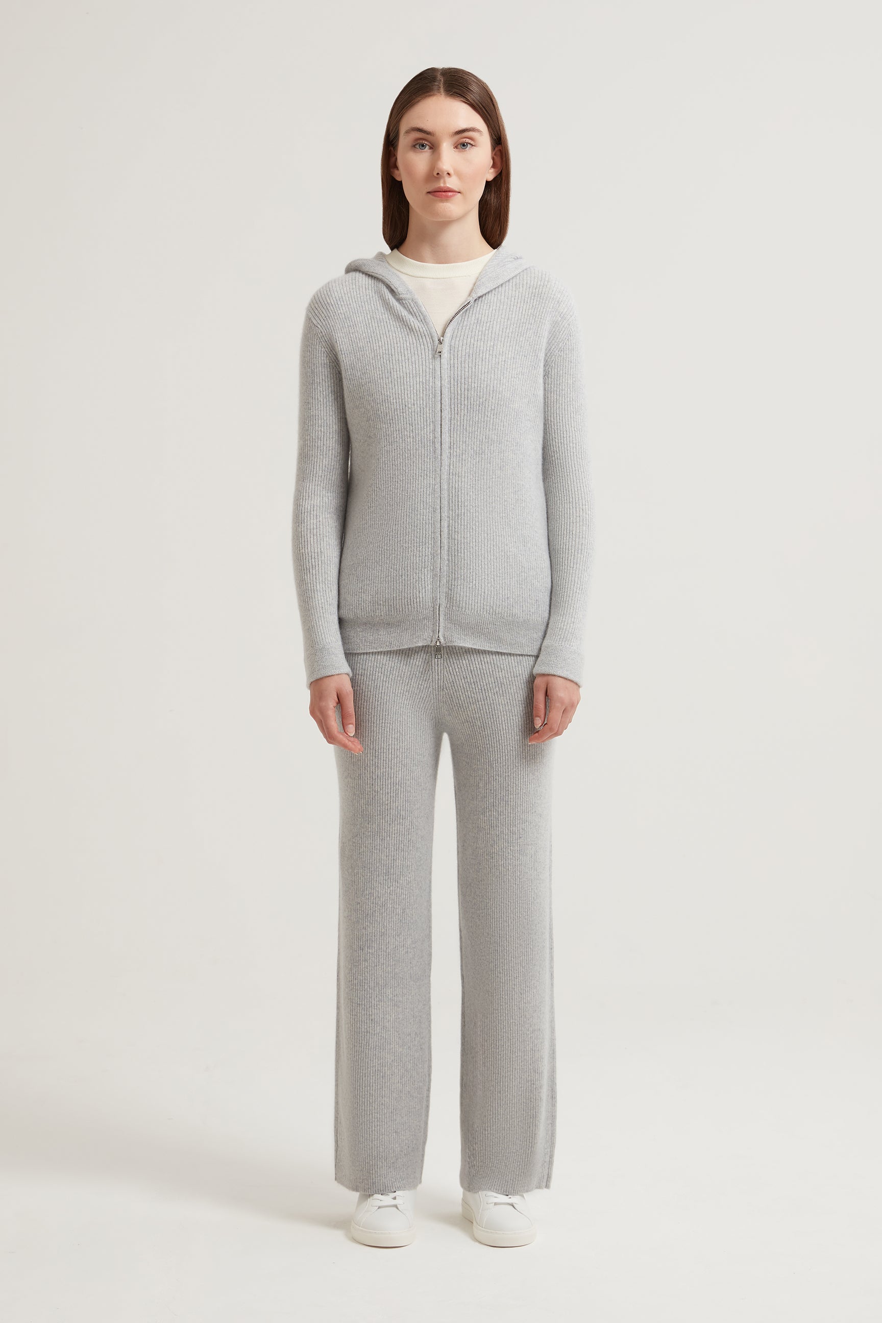 Light Grey (551)