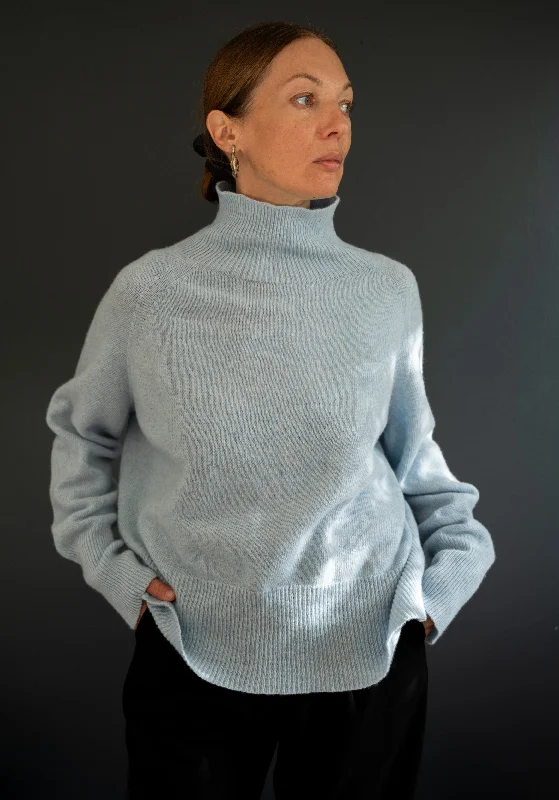 Oversized Merino Weekend Sweater. Boat Neck Shawl Collar Notched Collar