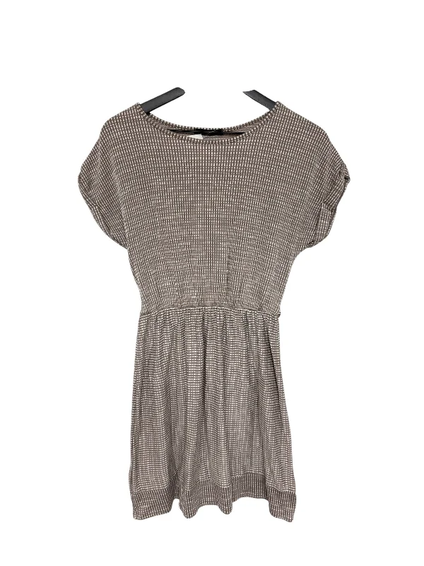 Dress Casual Short By Caution To The Wind In Tan, Size: S