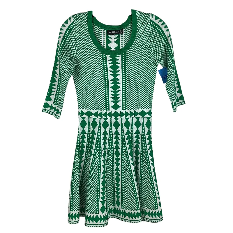Dress Casual Short By Nina Leonard In Green, Size: S (very fitted)